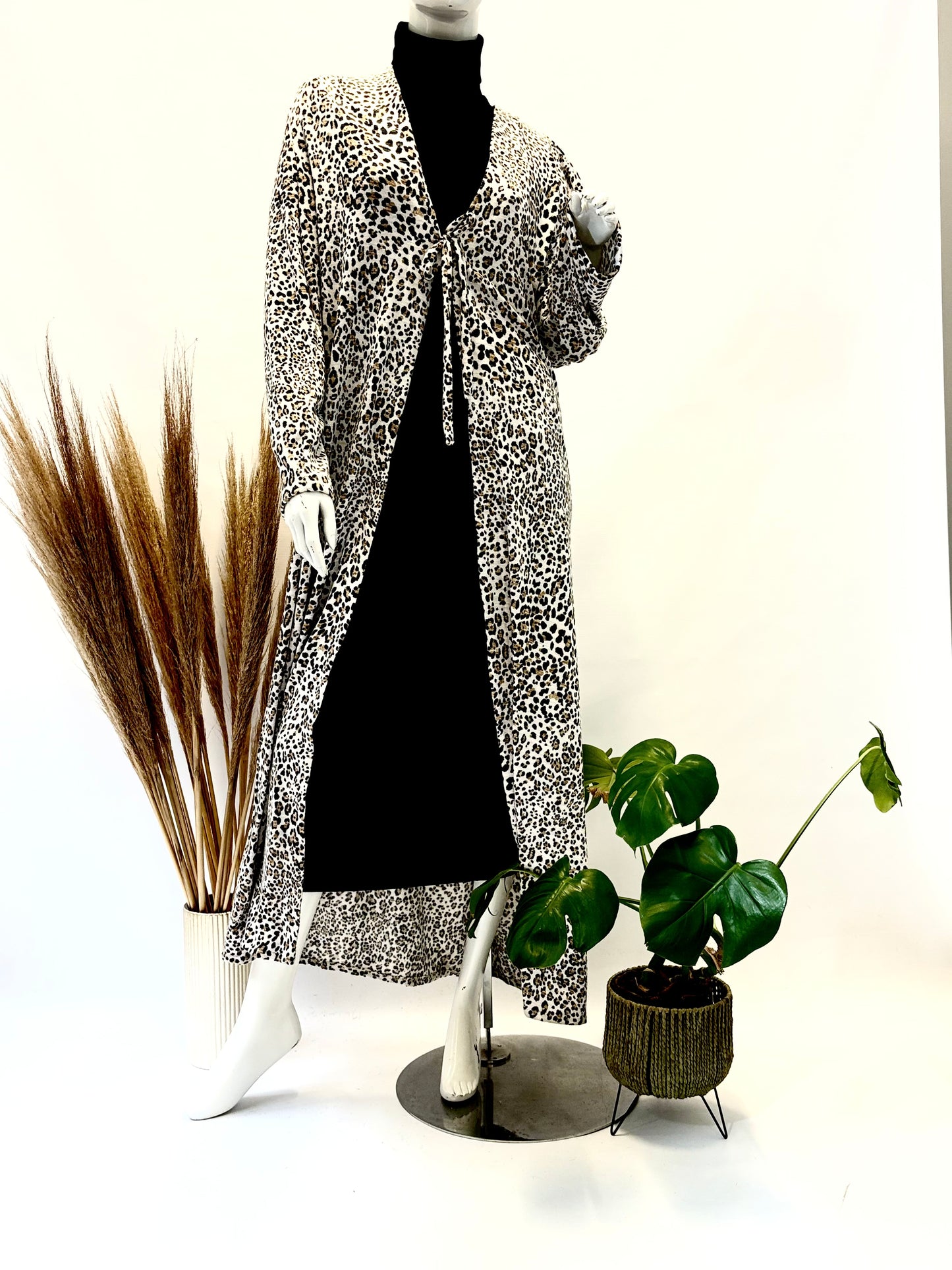 Black and White Leopard Print Winter Kimono - Dandelion Lifestyle
