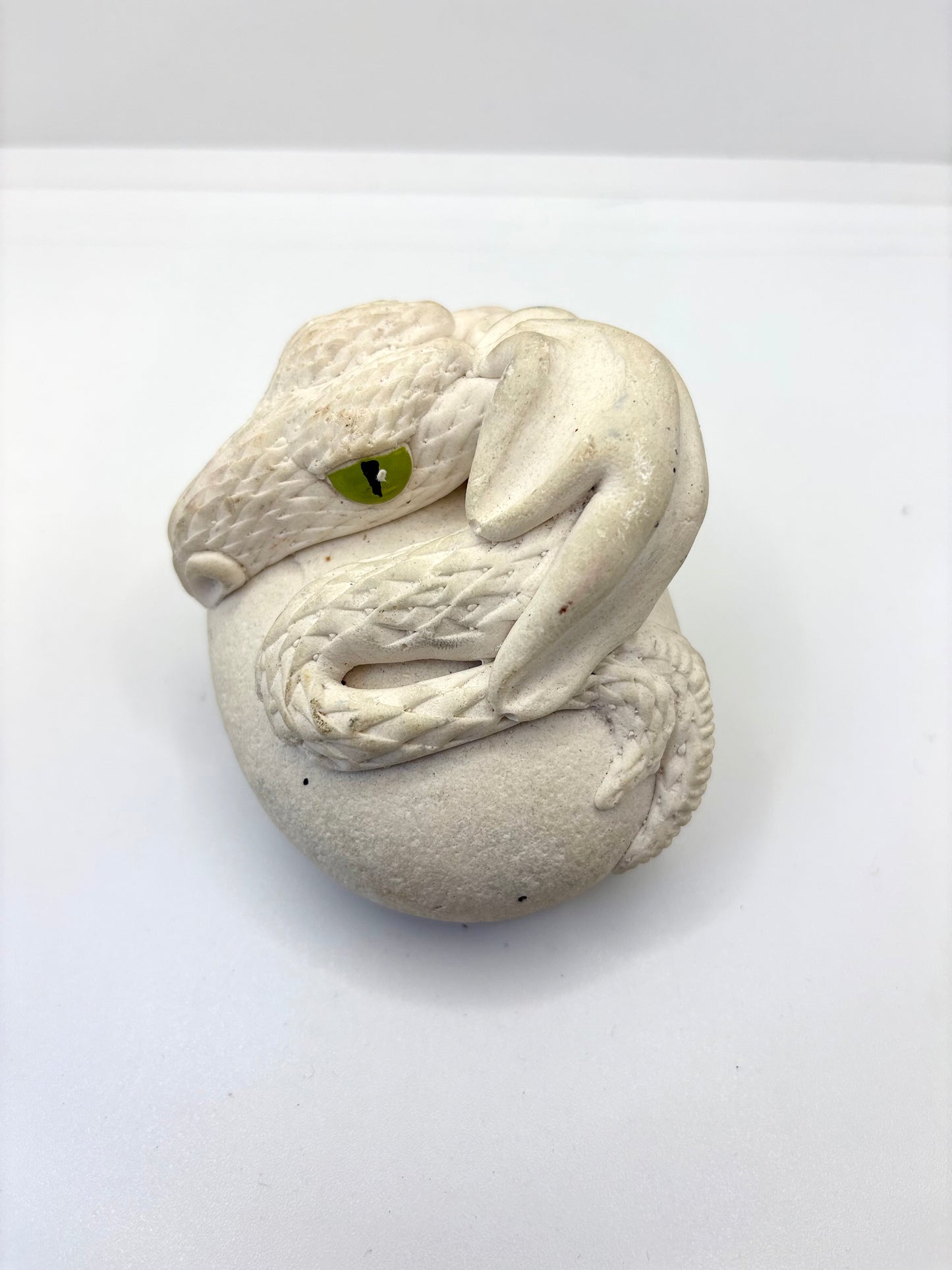 White Dragon - Dandelion Lifestyle