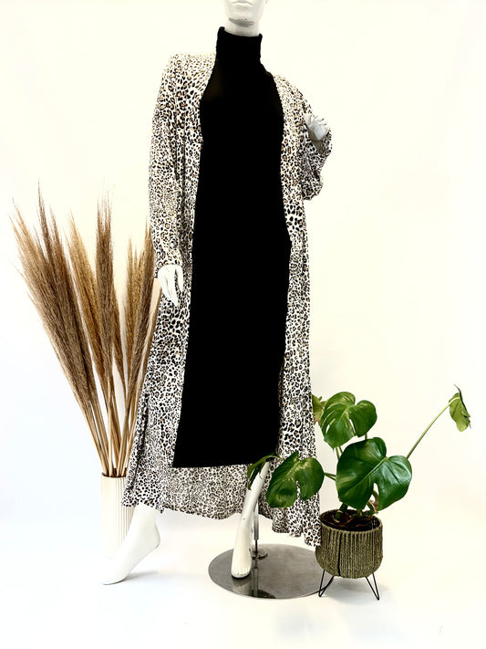 Black and White Leopard Print Winter Kimono - Dandelion Lifestyle
