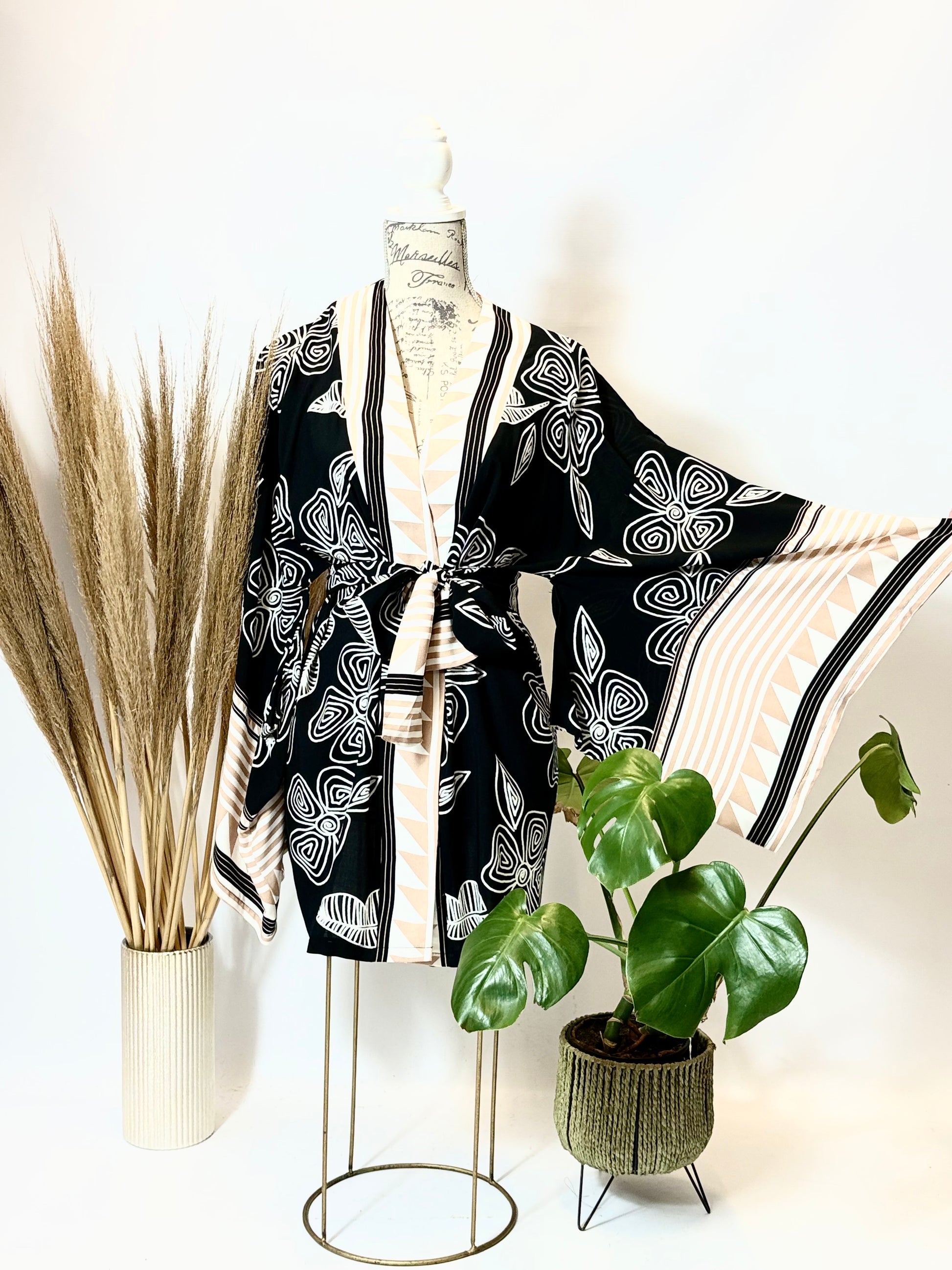 Square Sleeve Kimono - Dandelion Lifestyle